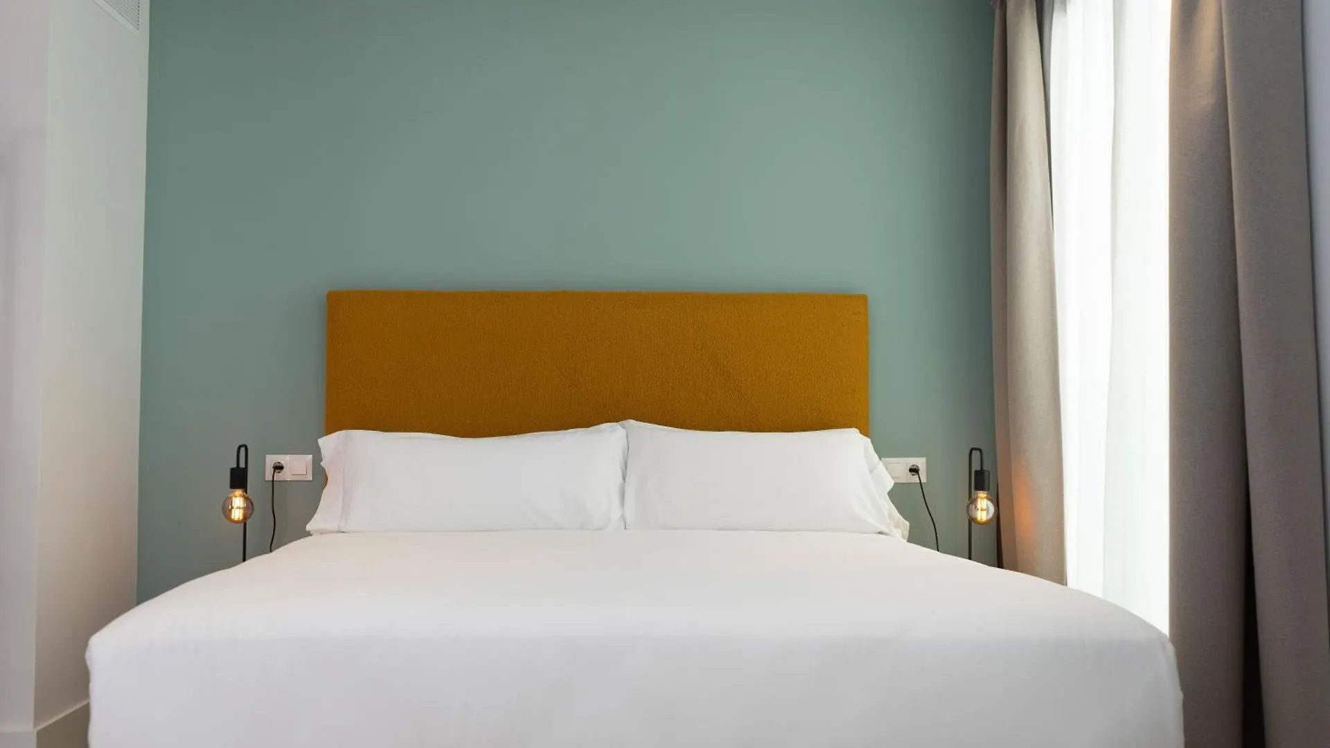 Aparthotel Be Mate Malaga Catedral