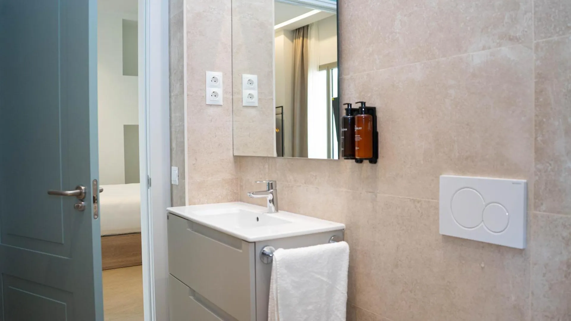 Be Mate Malaga Catedral Aparthotel 0*,